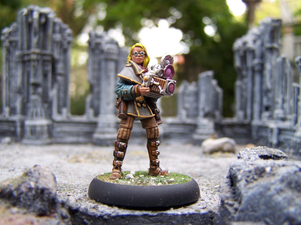 Strangelight Workshop, Female Investigator